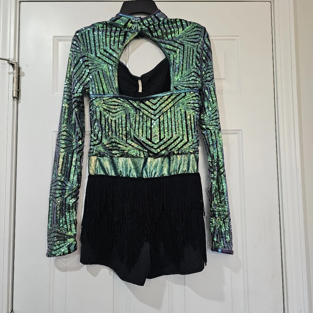 Dancer And Skater Costume Size XS With One Flaw The Sequince Like Messy As Seen